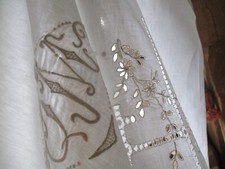 Exquis ancien drap d'occasion  Bréhan
