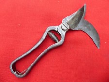 Secateur ancien serpette d'occasion  Le Breil-sur-Mérize