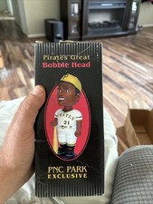 Roberto clemente pittsburgh for sale  Burlington