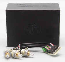 Cápsula de tom Darkglass Electronics captador de circuito pré-amplificador de guitarra baixo *usado* comprar usado  Enviando para Brazil
