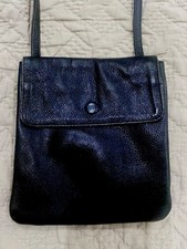 Bolsa tiracolo Kenneth Cole New York couro preto. comprar usado Bolsa tiracolo Kenneth Cole New York couro preto. comprar usado  Enviando para Brazil