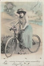 Femme elegante chapeau d'occasion  Vasles
