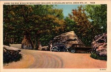 Pedregulhos gigantes, carros antigos, entalhe de contrabandistas, montanhas verdes, Vermont cartão postal VT comprar usado Pedregulhos gigantes, carros antigos, entalhe de contrabandistas, montanhas verdes, Vermont cartão postal VT comprar usado  Enviando para Brazil