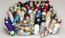 Overlock Serger Gwint Partia 100+ Maxi-Lock Nowe i używane szpule Różne kolory na sprzedaż  Wysyłka do Poland