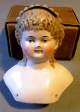 Antique doll shoulder d'occasion  Expédié en Belgium