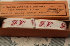 Initiales monogrammes brodés d'occasion  La Rochelle