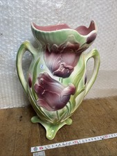 Green vase embossed d'occasion  Expédié en Belgium