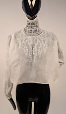 BLUSA BORDADA À MÃO GLICÍNIA ROMÂNTICA COM ALTURA! COLAR DE RENDA DESOSSADO CELULÓIDE comprar usado  Enviando para Brazil