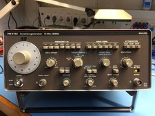 Generatore frequenza vintage usato  Spedire a Italy