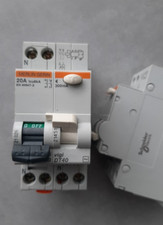 Disjoncteur 21026 differentiel d'occasion  Montpellier-