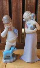 Due statuette porcellana usato  Casapesenna