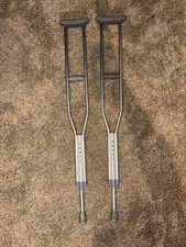 Muletas de alumínio, adulto M 5’ 2” - 5’ 10” - Par de leve, altura  comprar usado  Enviando para Brazil