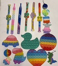 Lote de 18 brinquedos sensoriais arco-íris covinhas push pop it inquietação bolhas de silicone comprar usado  Enviando para Brazil