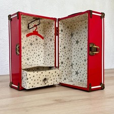 Papel de parede vintage anos 50 cabo de metal vermelho boneca tronco armazenamento estrelas atômicas comprar usado Papel de parede vintage anos 50 cabo de metal vermelho boneca tronco armazenamento estrelas atômicas comprar usado  Enviando para Brazil