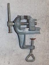 Ancien petit étau d'occasion  Digoin