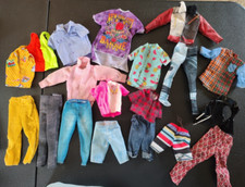 Lote de 19 roupas de bonecas Barbie Bf Ken e Kevin comprar usado  Enviando para Brazil