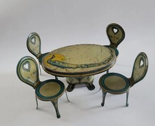 Mesa e 4 cadeiras de brinquedo litografia pavão verde art nouveau comprar usado  Enviando para Brazil
