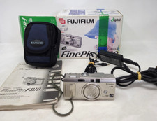 Fujifilm fuji finepix usato  Spedire a Italy