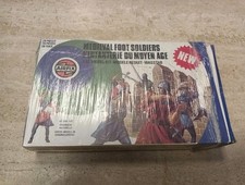 Soldatini airfix medievali usato  Calcinaia