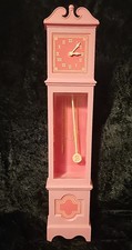 1985 Barbie Dream House relógio de pêndulo rosa detalhes para sala de estar comprar usado 1985 Barbie Dream House relógio de pêndulo rosa detalhes para sala de estar comprar usado  Enviando para Brazil