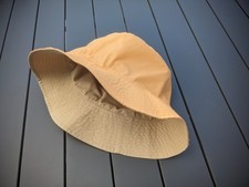 Bob réversible beige d'occasion  Belgodère