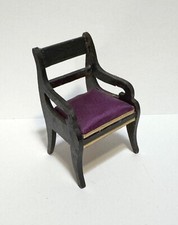 Usado, Poltrona alemã antiga do século XIX Biedermeier miniatura madeira seda roxa 1:12 comprar usado Usado, Poltrona alemã antiga do século XIX Biedermeier miniatura madeira seda roxa 1:12 comprar usado  Enviando para Brazil