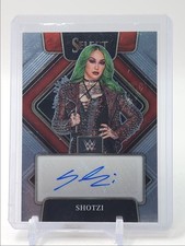 SHOTZI 2022 SELECT WWE ASSINATURAS AUTÓGRAFO SMACK DOWN #SG-SHZ AUTOGRAFADO Q5122 comprar usado SHOTZI 2022 SELECT WWE ASSINATURAS AUTÓGRAFO SMACK DOWN #SG-SHZ AUTOGRAFADO Q5122 comprar usado  Enviando para Brazil