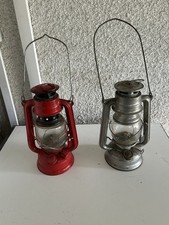 Lampe tempête rouge d'occasion  Crécy-la-Chapelle