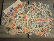 Lot 300 timbres d'occasion  Taverny
