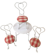 Mesa miniatura para casa de bonecas 3 cadeiras vintage jardim bistrô móveis ferro branco vermelho comprar usado  Enviando para Brazil