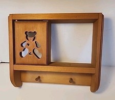 Usado, Prateleira de parede de madeira urso de pelúcia recortado 2 pinos pendurados decoração infantil quarto de bebê comprar usado Usado, Prateleira de parede de madeira urso de pelúcia recortado 2 pinos pendurados decoração infantil quarto de bebê comprar usado  Enviando para Brazil