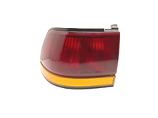 1994-1996 FORD ESCORT LANTERNA TRASEIRA LATERAL ESQUERDA QTR PAINEL MONTADO FABRICANTE DE EQUIPAMENTO ORIGINAL, 166-01510L, usado comprar usado  Enviando para Brazil