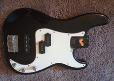 Fender Squier Standard Precision P Bass BODY Special em Preto CARREGADO! Baixo P-J comprar usado Fender Squier Standard Precision P Bass BODY Special em Preto CARREGADO! Baixo P-J comprar usado  Enviando para Brazil