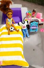 Muñeca afroamericana Barbie Chelsea con lote de muebles y accesorios Mattel más de 17 piezas segunda mano  Embacar hacia Mexico