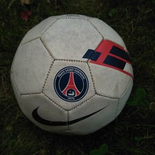 Ballon football psg d'occasion  Sartrouville
