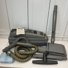 Aspirador de pó Electrolux Epic Series 6500 SR com acessórios cabeça de alimentação manual comprar usado Aspirador de pó Electrolux Epic Series 6500 SR com acessórios cabeça de alimentação manual comprar usado  Enviando para Brazil