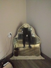 Mirror antique. kind. for sale  New Haven