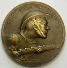 Médaille offensive britanniqu d'occasion  Saint-Maur-des-Fossés