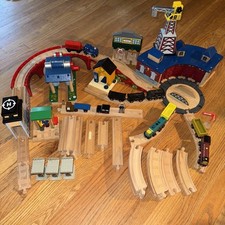 Lote Thomas & Friends Trilhos Ferroviários de Madeira Estação de Ponte Destinos de Lavagem comprar usado  Enviando para Brazil