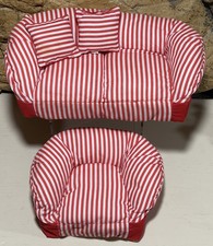 Sofá y sillón Toymax 1994 casa de muñecas rayas rojas y blancas segunda mano  Embacar hacia Mexico