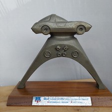 Troféu modelo Revell segundo concurso nacional de carros personalizados primeiro lugar 1964 comprar usado  Enviando para Brazil