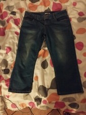 Pantacourt jeans camaïeu d'occasion  Luneray