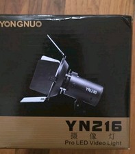 Luz de vídeo Yongnuo YN216 Pro LED estúdio para câmera filmadora 5500K comprar usado Luz de vídeo Yongnuo YN216 Pro LED estúdio para câmera filmadora 5500K comprar usado  Enviando para Brazil