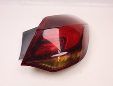 Feu arrière droit d'occasion Feu arrière droit d'occasion  La Tour-du-Pin