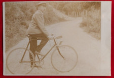 Cartolina ciclismo uomo usato  Pistoia