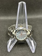 Autêntico relógio feminino Guess: prata - à prova d'água (ótimo/mecânico desconhecido) comprar usado  Enviando para Brazil