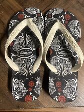 Usado, Sandálias chinelos tanga Havaianas pretas com design extravagante tamanho EUA 6 Euro 39 comprar usado  Enviando para Brazil