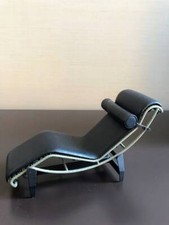 Vitra miniature lc4 d'occasion  Expédié en Belgium