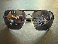 Óculos de sol Oakley queixoso aviador quadrado - estojo e caixa de torpedo de metal 004063-10 comprar usado  Enviando para Brazil