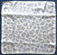 🕊️ Lenço de seda de luxo OMEGA – 25" branco violeta folha borboleta jacquard Itália comprar usado  Enviando para Brazil